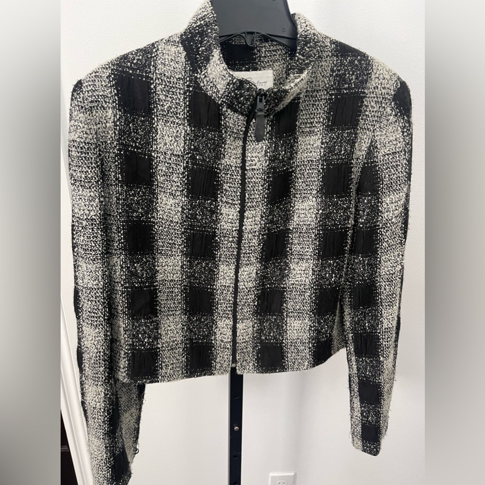 Earl Rutenberg wool blend blazer with black satin lining.